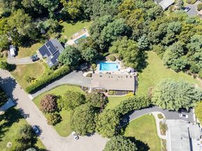 3 Five Acre Court, Smithtown NY 11787