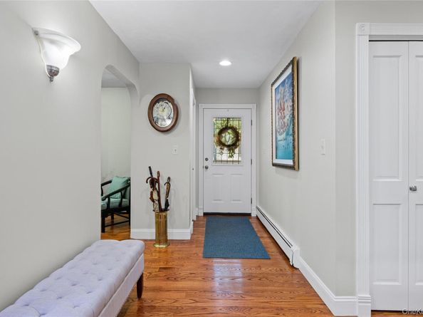 3 Five Acre Court, Smithtown NY 11787