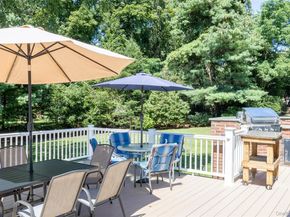 3 Five Acre Court, Smithtown NY 11787