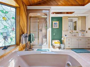 3 Five Acre Court, Smithtown NY 11787