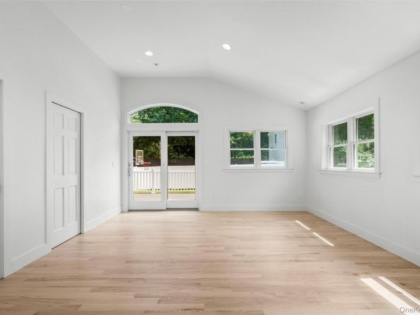324 Tuxedo Place, Hawthorne NY 10532