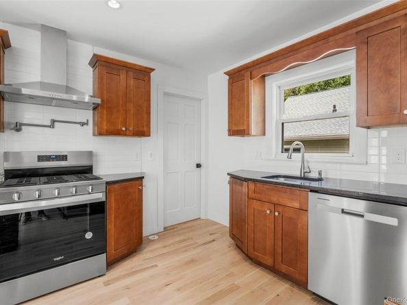 324 Tuxedo Place, Hawthorne NY 10532