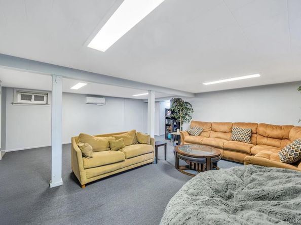 38 Beach Street, West Islip NY 11795