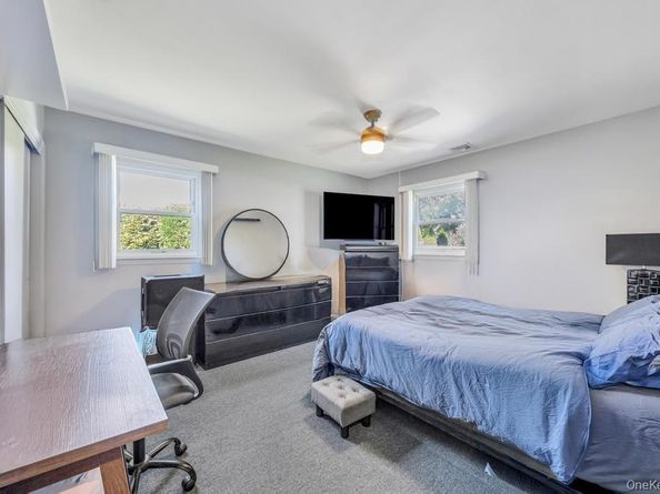 38 Beach Street, West Islip NY 11795