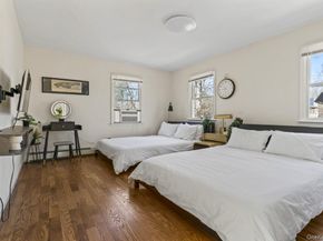 32 Giant Oak Road, Ridge NY 11961