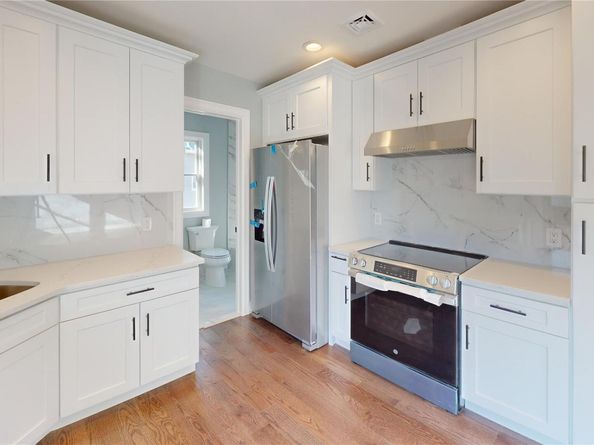 6 Lafayette Drive, Shirley NY 11967