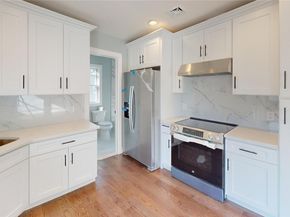 6 Lafayette Drive, Shirley NY 11967