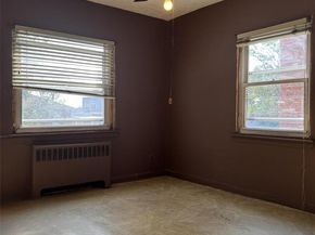 1124 E 213th Street, Bronx NY 10469