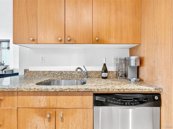 2287 Johnson Avenue 10B, Bronx NY 10463