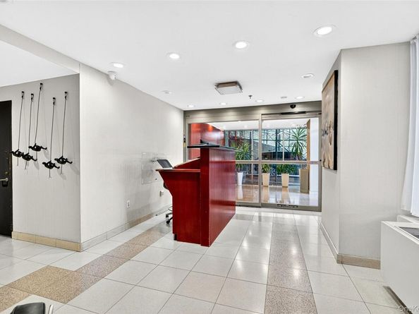 2287 Johnson Avenue 10B, Bronx NY 10463