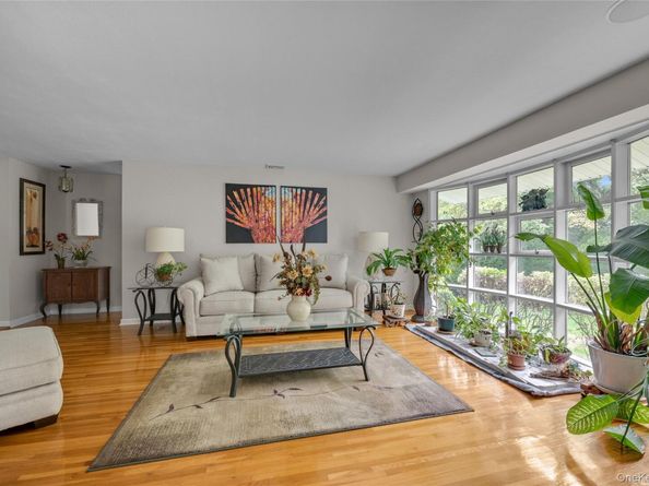 87 Teed Street, South Huntington NY 11746