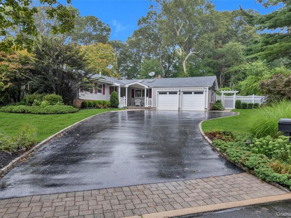 87 Teed Street, South Huntington NY 11746