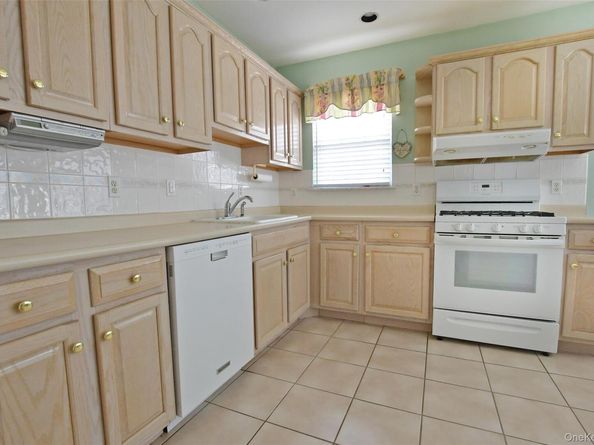 11 Ethan Circle, Middle Island NY 11953