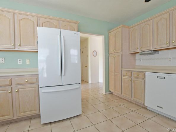 11 Ethan Circle, Middle Island NY 11953