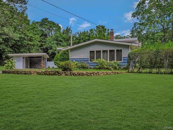 30 Center Drive, Riverhead NY 11901