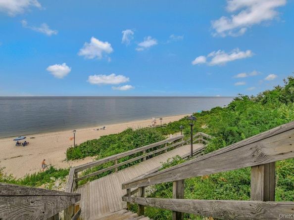 30 Center Drive, Riverhead NY 11901