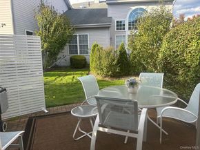 423 Florencia Place, Melville NY 11747