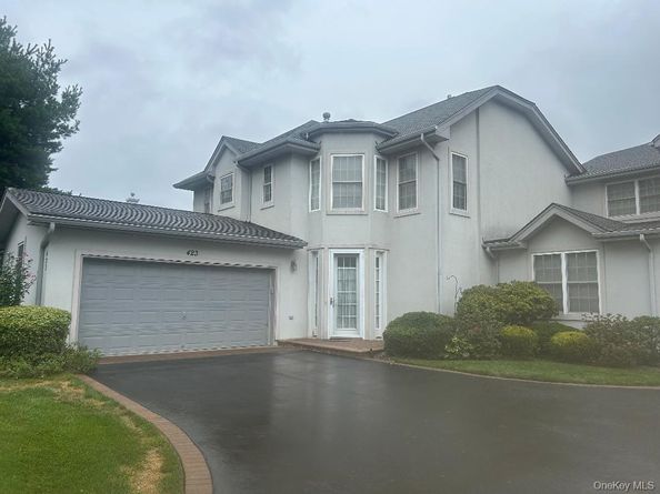 423 Florencia Place, Melville NY 11747