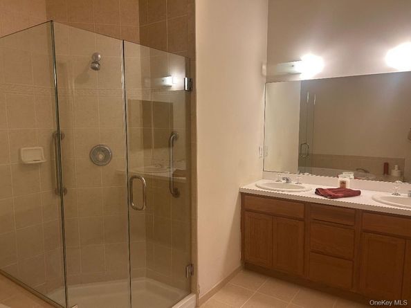 423 Florencia Place, Melville NY 11747