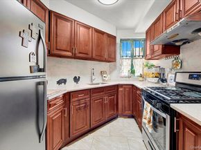1595 Metropolitan Avenue 7D, Bronx NY 10462
