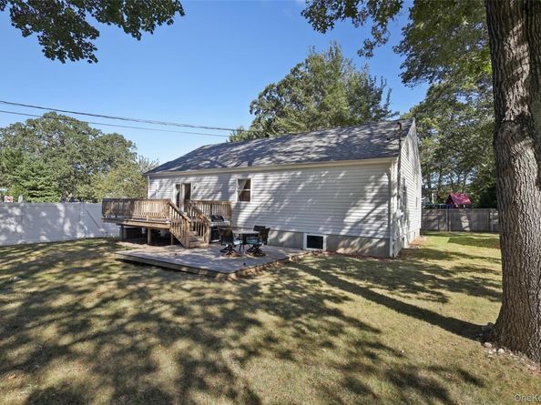 205 Crystal Brook Hollow Road, Port Jefferson Station NY 11776