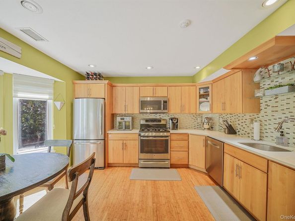 3538 Gibbs Road, Coram NY 11727