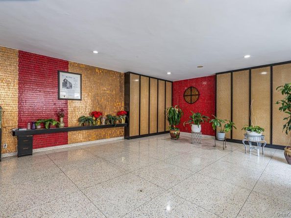 89-15 Parsons Boulevard 7D, Jamaica NY 11432