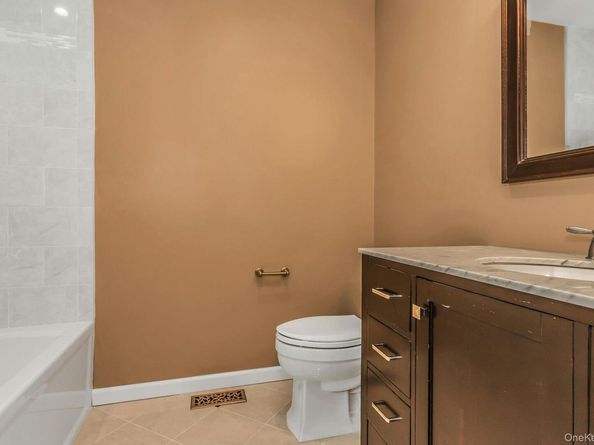 159 Alicia Drive, North Babylon NY 11703