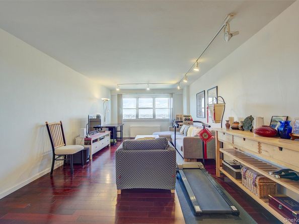 66-36 Yellowstone Boulevard 17H, Forest Hills NY 11375
