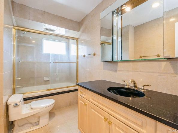 821 Cliffside Avenue, North Woodmere NY 11581