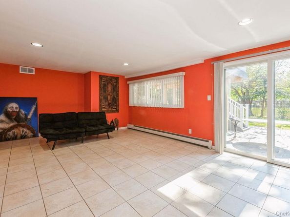 821 Cliffside Avenue, North Woodmere NY 11581