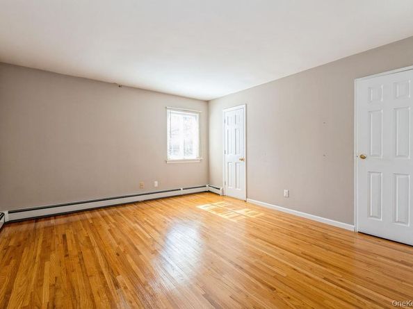 821 Cliffside Avenue, North Woodmere NY 11581