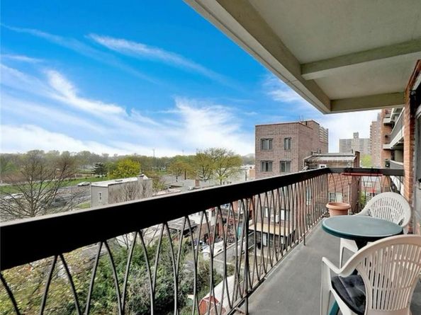 2121 Shore Parkway 5C, Brooklyn NY 11214