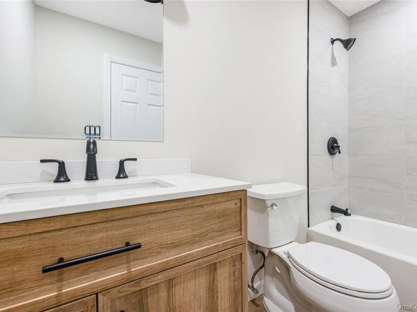 101 Crestwood Drive, Shirley NY 11967