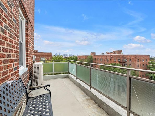 79-10 34th Avenue 7X, Jackson Heights NY 11372