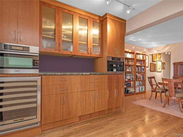 79-10 34th Avenue 7X, Jackson Heights NY 11372