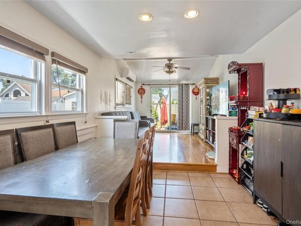 9 Rugby Road, Massapequa NY 11758