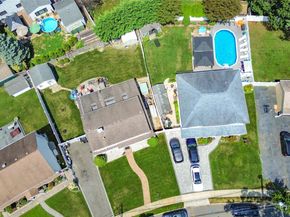 9 Rugby Road, Massapequa NY 11758