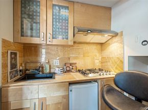 9 Rugby Road, Massapequa NY 11758