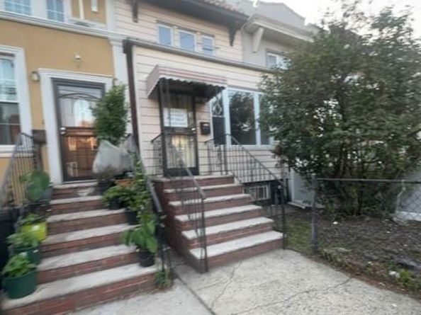 2556 100th Street, East Elmhurst NY 11369