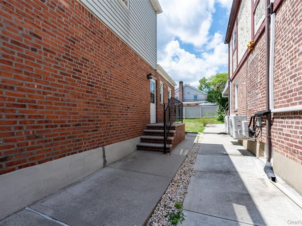 7548 195th Street, Fresh Meadows NY 11366