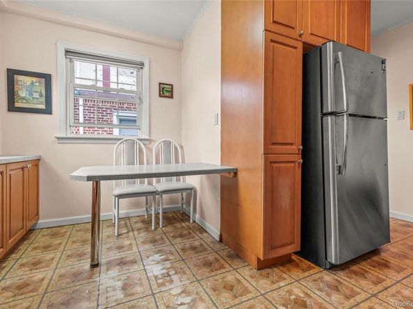 7548 195th Street, Fresh Meadows NY 11366