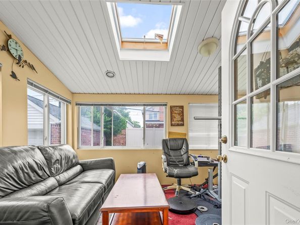 7548 195th Street, Fresh Meadows NY 11366