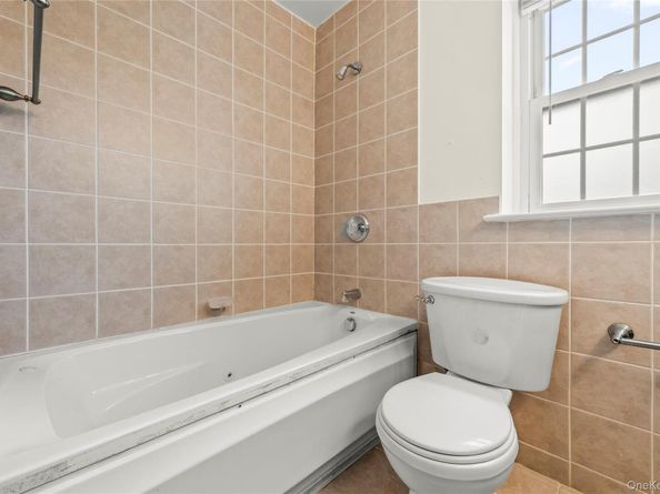 7548 195th Street, Fresh Meadows NY 11366