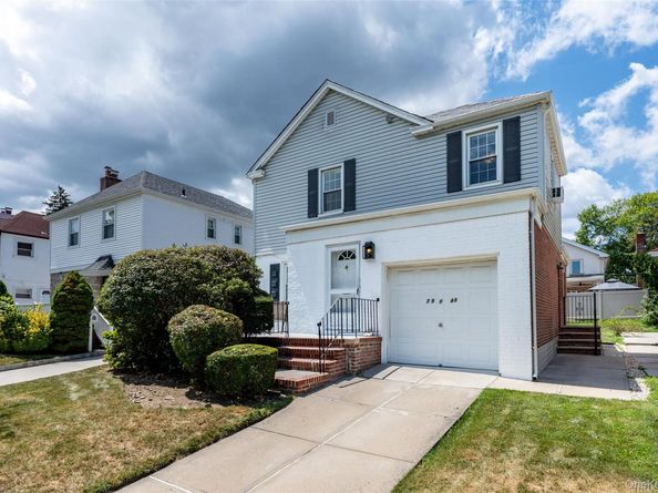 7548 195th Street, Fresh Meadows NY 11366