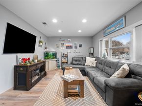 617 Lake Court 617, Middle Island NY 11953