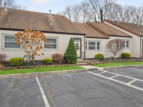 617 Lake Court 617, Middle Island NY 11953