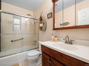 617 Lake Court 617, Middle Island NY 11953