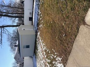 294 40th Street, Copiague NY 11726