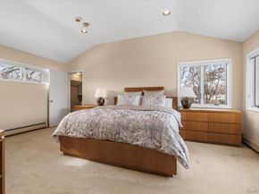 32 Middle Lane, Jericho NY 11753